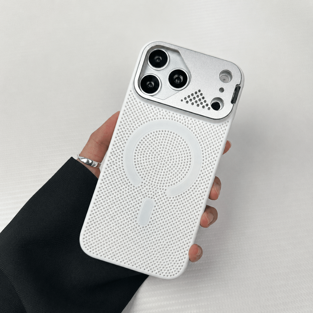 White,16 Pro